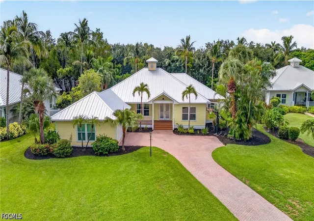 Photo 2 of Single family home for sale at 12281 Mcgregor Palms Dr, Fort Myers, FL 33908 | MLS# 2026030438 | Listing updated on 2026-07-28
