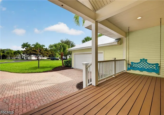 Photo 4 of Single family home for sale at 12281 Mcgregor Palms Dr, Fort Myers, FL 33908 | MLS# 2026030438 | Listing updated on 2026-07-28