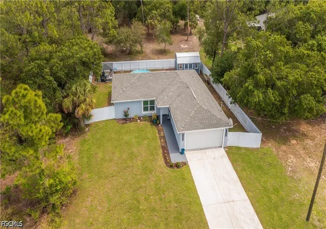 2nd image of 7081 Brazil Cir, Labelle, FL 33935 | MLS# 2026030503