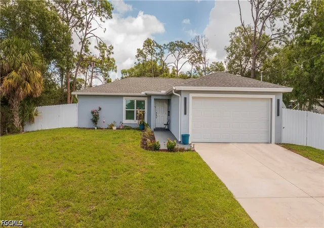 3rd image of 7081 Brazil Cir, Labelle, FL 33935 | MLS# 2026030503