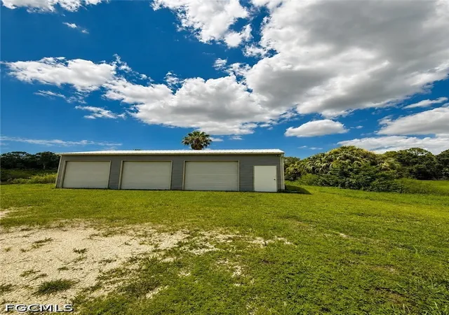 5th image of 19450 Donna Dr, North Fort Myers, FL 33917 | MLS# 2026030536
