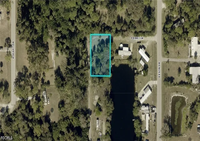 4th image of 7614 Pierre Cir, North Fort Myers, FL 33917 | MLS# 2026030542