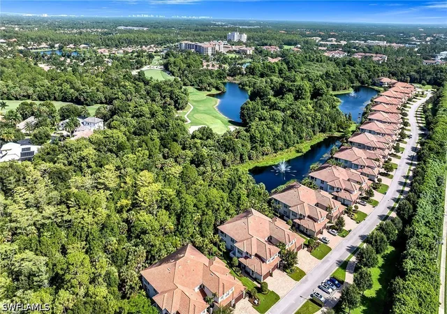 2nd image of 7825 Hawthorne Dr, Naples, FL 34113