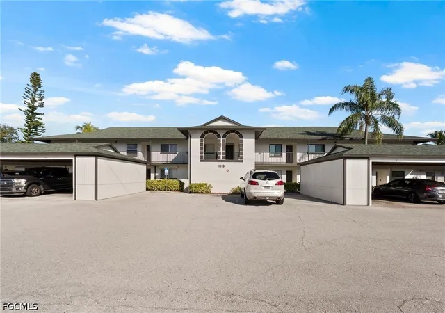 2nd image of 1519 Cape Coral Pkwy W, Cape Coral, FL 33914