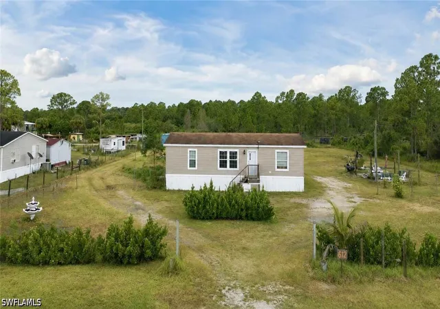 2nd image of 612 Hunting Club Ave, Clewiston, FL 33440 | MLS# 226026446