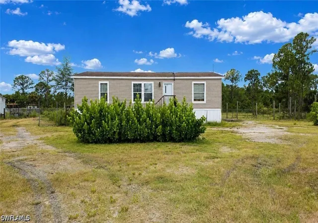 4th image of 612 Hunting Club Ave, Clewiston, FL 33440 | MLS# 226026446
