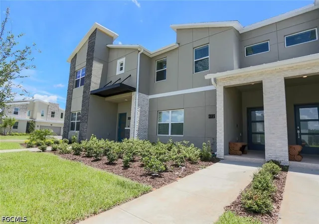 Photo 1 of Townhouse for sale at 472 Ocean Crse Ave, Davenport, FL 33896 | MLS# 2026030731 | Listing updated on 2026-07-19