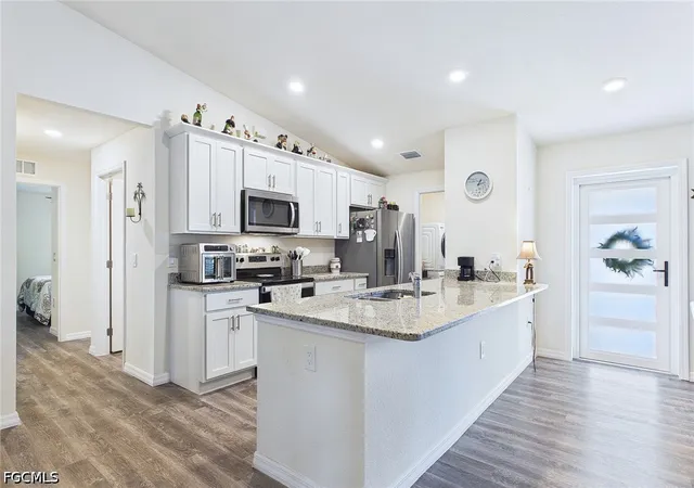3rd image of 3008 Redwood Ln, Labelle, FL 33935 | MLS# 2026030751
