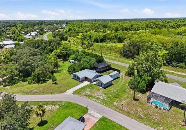 4th image of 865 Quail Run, La Belle, FL 33935 | MLS# 2026030800