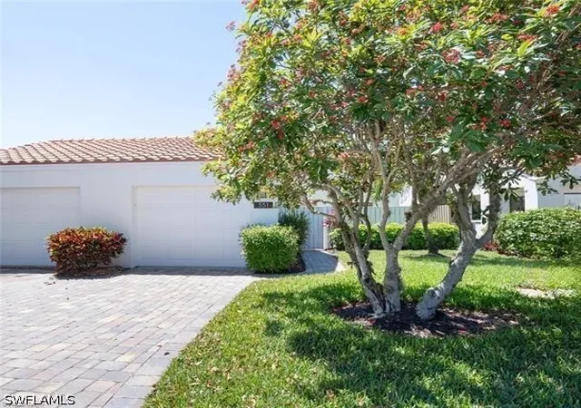 Photo 3 of Townhouse for sale at 551 Beachwalk Cir, Naples, FL 34108 | MLS# 226026510 | Listing updated on 2026-07-19