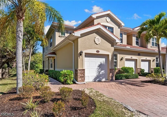 Photo 2 of Sale Pending at 5790 Harbour Clb Rd #201, Fort Myers, FL 33919 | MLS# 2026030840 | Listing updated on 2026-07-26