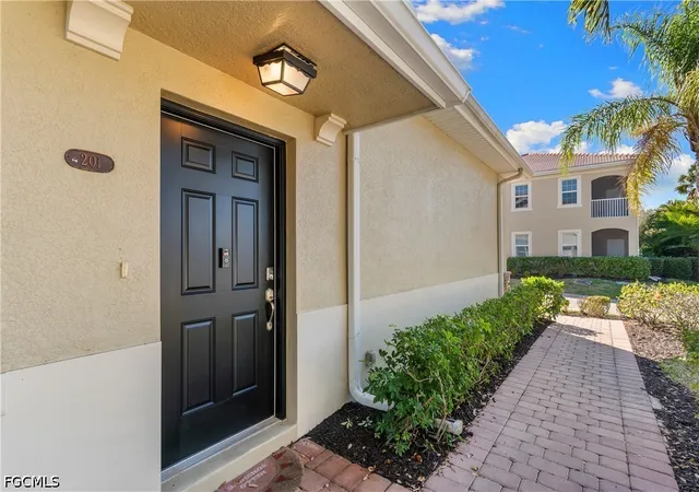 Photo 3 of Sale Pending at 5790 Harbour Clb Rd #201, Fort Myers, FL 33919 | MLS# 2026030840 | Listing updated on 2026-07-26