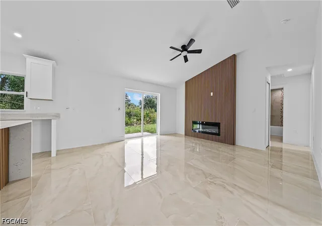 5th image of 4405 E 11Th St, Lehigh Acres, FL 33972 | MLS# 2026030890