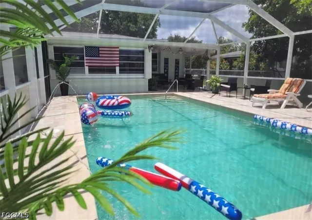 3rd image of 2705 Se 17Th Ave, Cape Coral, FL 33904 | MLS# 2026030906