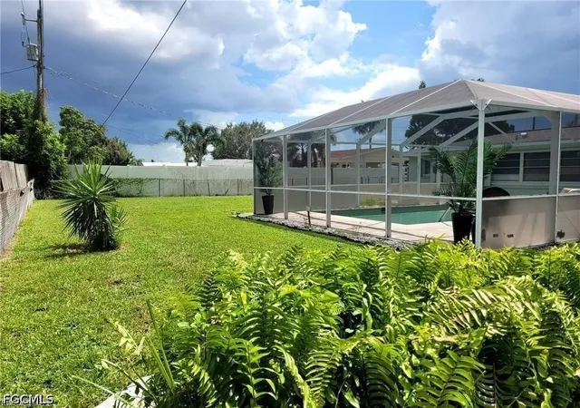 4th image of 2705 Se 17Th Ave, Cape Coral, FL 33904 | MLS# 2026030906