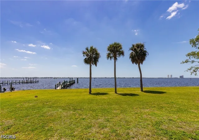 4th image of 1808 Stevenson Rd, North Fort Myers, FL 33917 | MLS# 2026030928