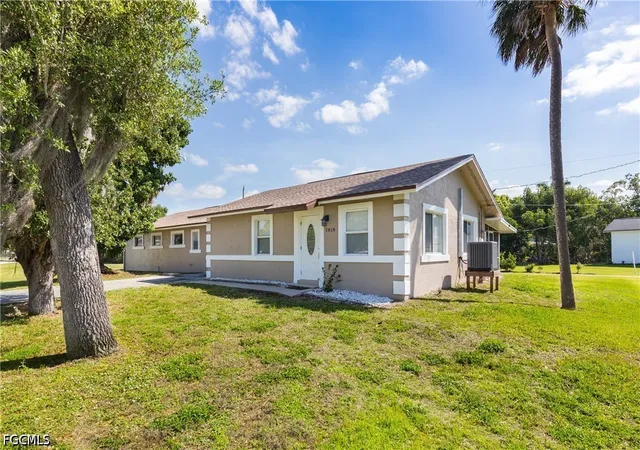 2nd image of 1818/1822 Stevenson Rd, North Fort Myers, FL 33917 | MLS# 2026030976