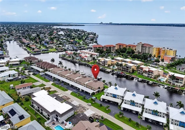 2nd image of 4025 Se 19th Pl #209, Cape Coral, FL 33904 | MLS# 226026313