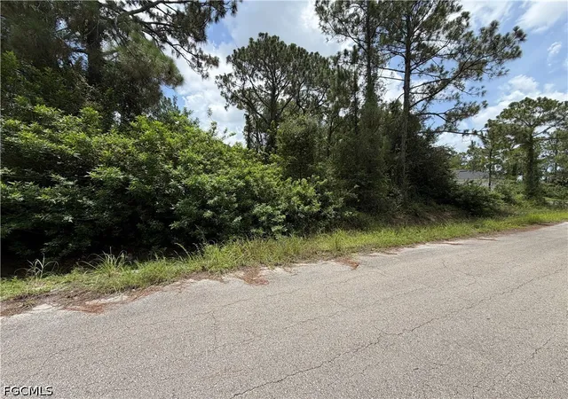 5th image of 1504 Dixie Ave, Lehigh Acres, FL 33972 | MLS# 2026031027