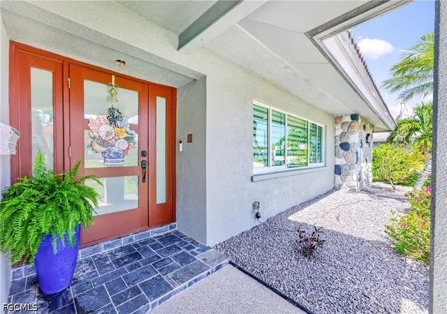 Photo 2 of Single family home for sale at 321 Capri Isles Ct, Punta Gorda, FL 33950 | MLS# 2026031062 | Listing updated on 2026-07-21