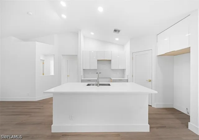4th image of 4004 17Th St Sw, Lehigh Acres, FL 33976 | MLS# 226026786