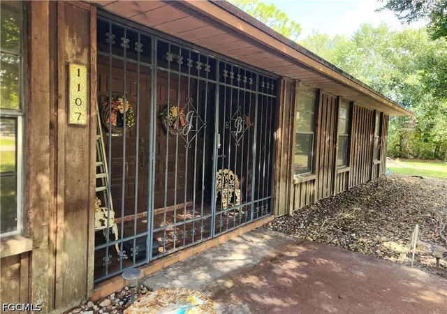 2nd image of 1107 N 11th St, Immokalee, FL 34142 | MLS# 2026031115