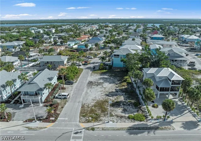 5th image of 100 Washington Ave, Fort Myers Beach, FL 33931 | MLS# 226026862