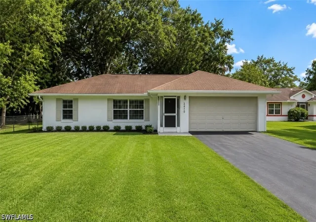 Photo 1 of Single family home for sale at 3470 White Blvd, Naples, FL 34117 | MLS# 226026822 | Listing updated on 2026-08-01