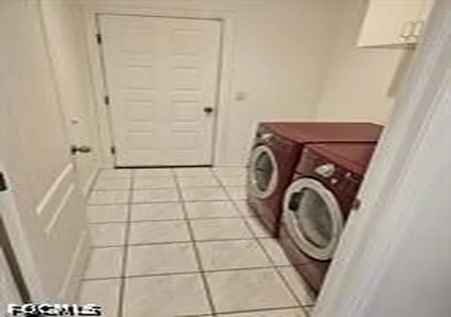 Photo 4 of Sale Pending at 718 Jefferson Ave, Lehigh Acres, FL 33936 | MLS# 2026031271 | Listing updated on 2026-08-07