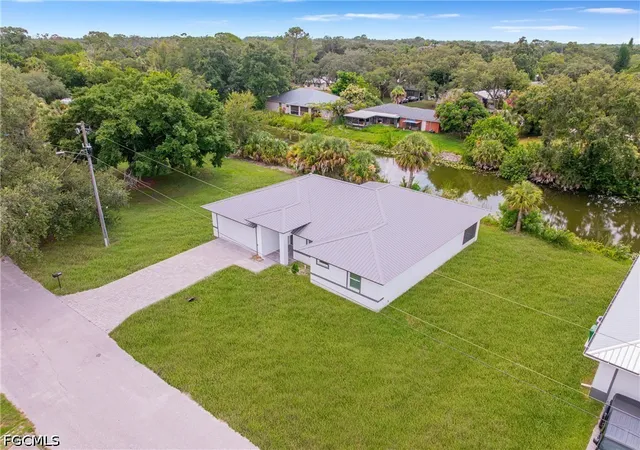 3rd image of 335 4Th Ave, Labelle, FL 33935 | MLS# 2026031298