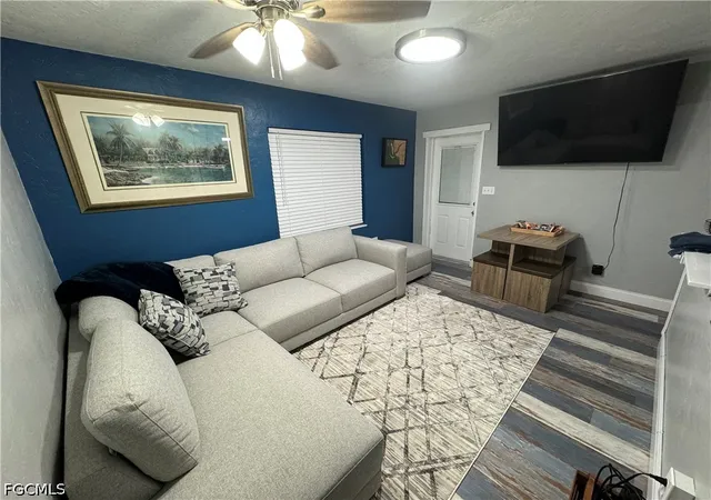 Photo 4 of Single family home for sale at 2060 Bayside Pkwy, Fort Myers, FL 33901 | MLS# 2026031306 | Listing updated on 2026-08-05