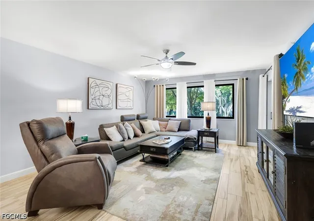 Listing Photo 4 - Condo for sale in building located at 9901 Sunset Cvs Ln, Fort Myers, FL 33919 - Unit #222