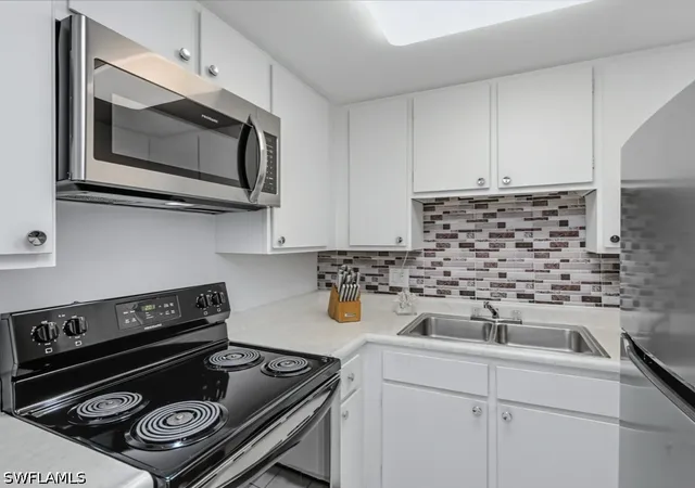 4th image of 140 Seaview Ct #204S, Marco Island, FL 34145 | MLS# 226026853