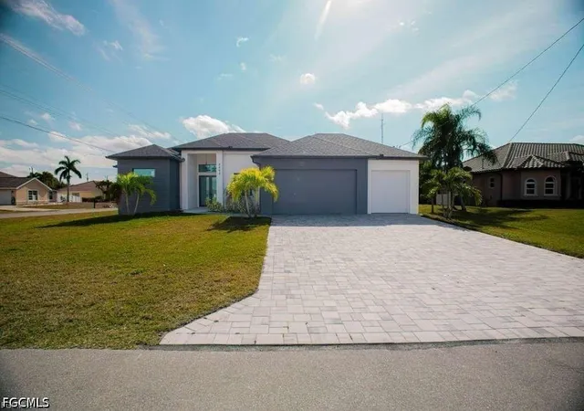 Photo 1 of Single family home for sale at 2000 Sw 31st Terrace, Cape Coral, FL 33914 | MLS# 2026031388 | Listing updated on 2026-07-23