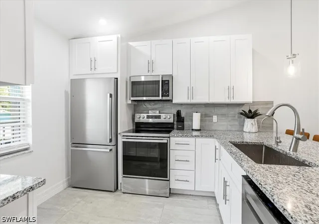 4th image of 1714 Kings Lake Blvd, Naples, FL 34112