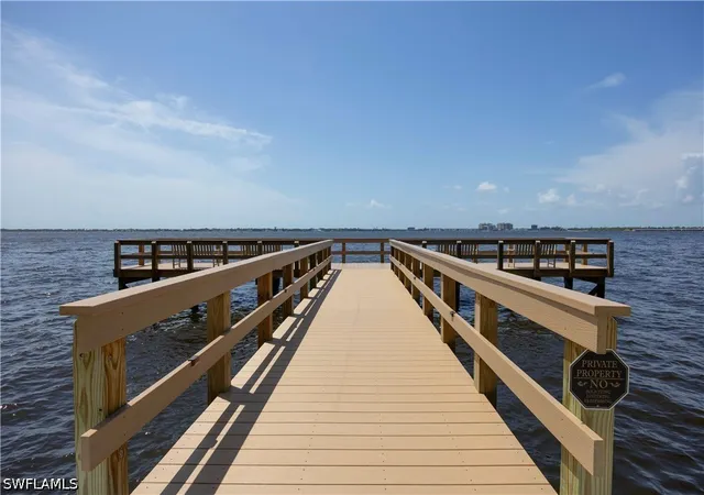 Listing Photo 2 - Condo for sale in building located at 1901 Clifford St, Fort Myers, FL 33901 - Unit #1402