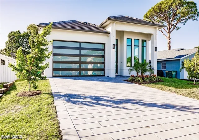 Photo 3 of Single family home for sale at 748 110th Avenue N, Naples, FL 34108 | MLS# 226025804 | Listing updated on 2026-08-08
