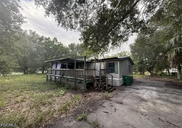 4th image of 600 Bridle Wy, Labelle, FL 33935 | MLS# 2026031410