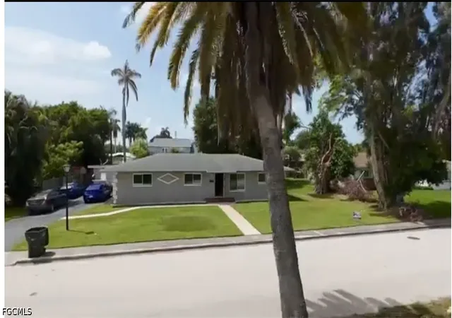2nd image of 312 W Circle Dr, Clewiston, FL 33440 | MLS# 2026031455