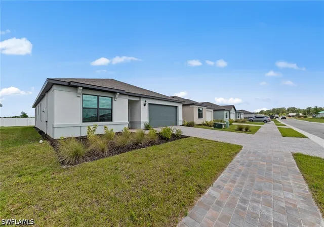1st image of 1005 Caloosa Breeze Dr, Labelle, FL 33935 | MLS# 226027136