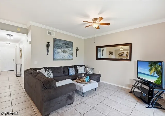Listing Photo 4 - Condo for sale in building located at 8251 Pathfinder Loop, Fort Myers, FL 33919 - Unit #633