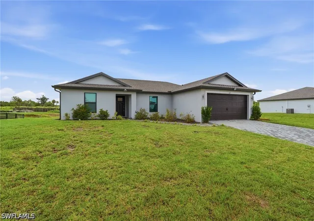 2nd image of 811 Gen Chesty Puller Ct, La Belle, FL 33935 | MLS# 226027025