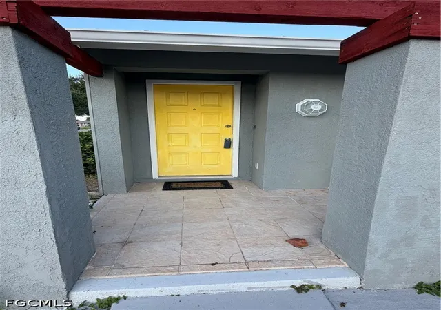 Photo 3 of Single family home for sale at 126 Oakside St, Lehigh Acres, FL 33936 | MLS# 2026031532 | Listing updated on 2026-07-28