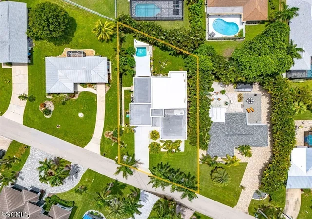 26th image of 914 Dolphin Dr, Cape Coral, FL 33904 | MLS# 2026031545