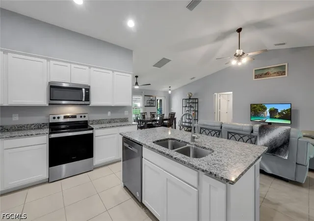 5th image of 2627 Sw 4Th Ter, Cape Coral, FL 33991 | MLS# 2026031611