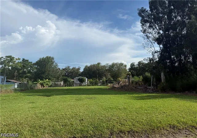 1st image of 1043 Shawnee Ave, Labelle, FL 33935 | MLS# 2026031642
