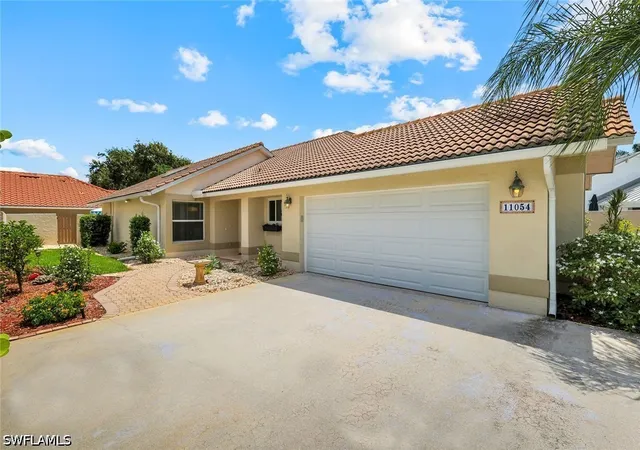 Photo 1 of Single family home for sale at 11054 Linnet Ln, Naples, FL 34119 | MLS# 226027231 | Listing updated on 2026-08-31