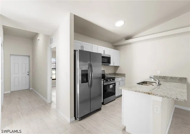 5th image of 1045/1047 Se 11Th Ter, Cape Coral, FL 33990 | MLS# 226026794