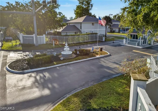 Listing Photo 2 - Condo for sale in building located at 3301 Prince Edward Island Cir, Fort Myers, FL 33907 - Unit #2