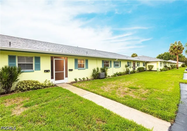 Photo 1 of Condo for sale at 6775 Lake Mcgregor Cir, Fort Myers, FL 33919 | MLS# 2026031702 | Listing updated on 2026-07-25